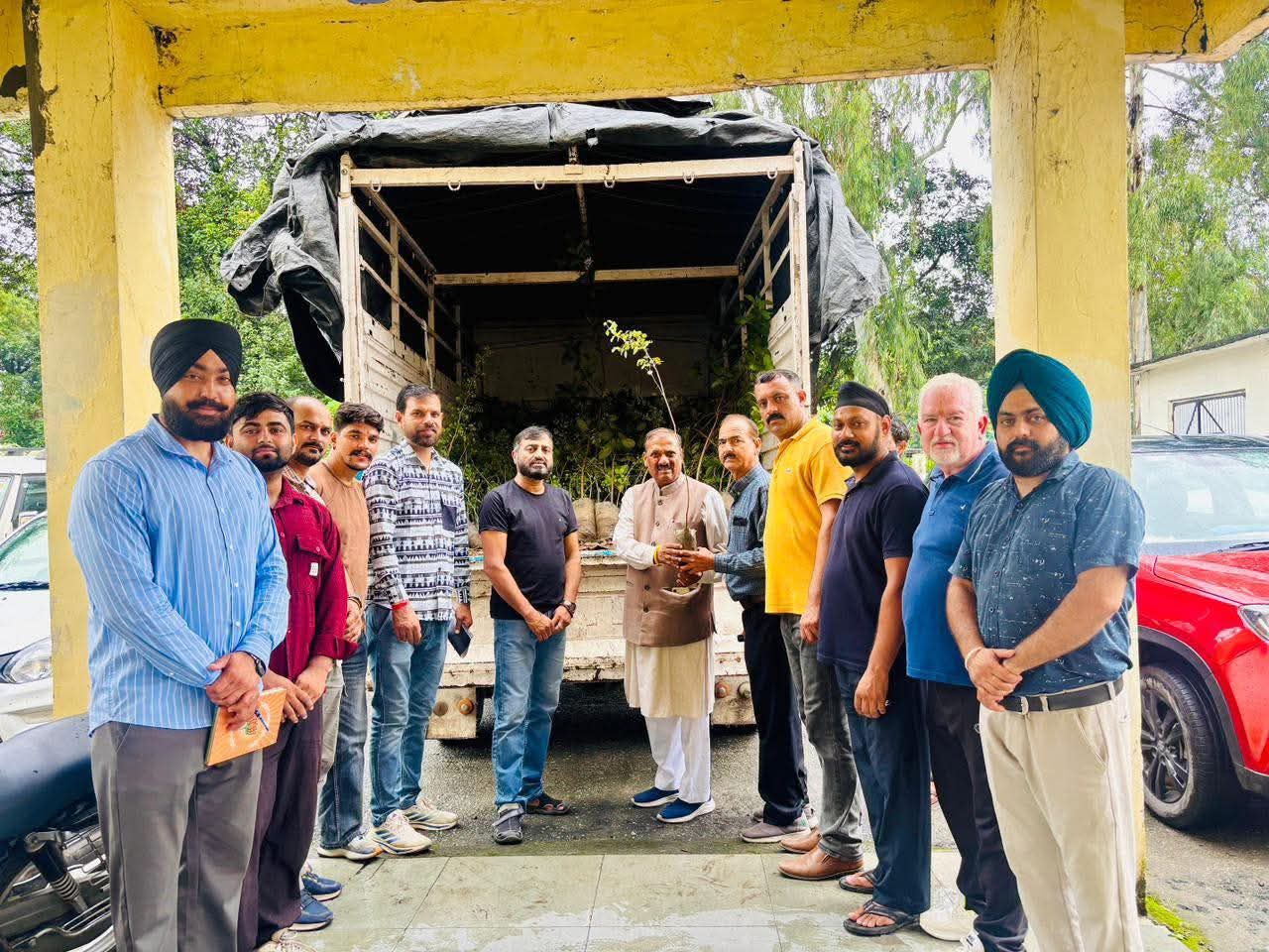 एक पेड़ मां के नाम” अभियान के तहत बीजेपी लगाएगी हर बूथ पर 10 पौधे